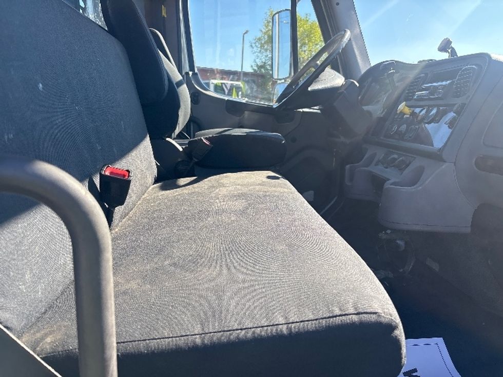 Flatbed Truck-Light and Medium Duty Trucks-Freightliner-2020-M2-Houston-TX-205,409\n\t\tmiles-$ 40,250 - Image 19