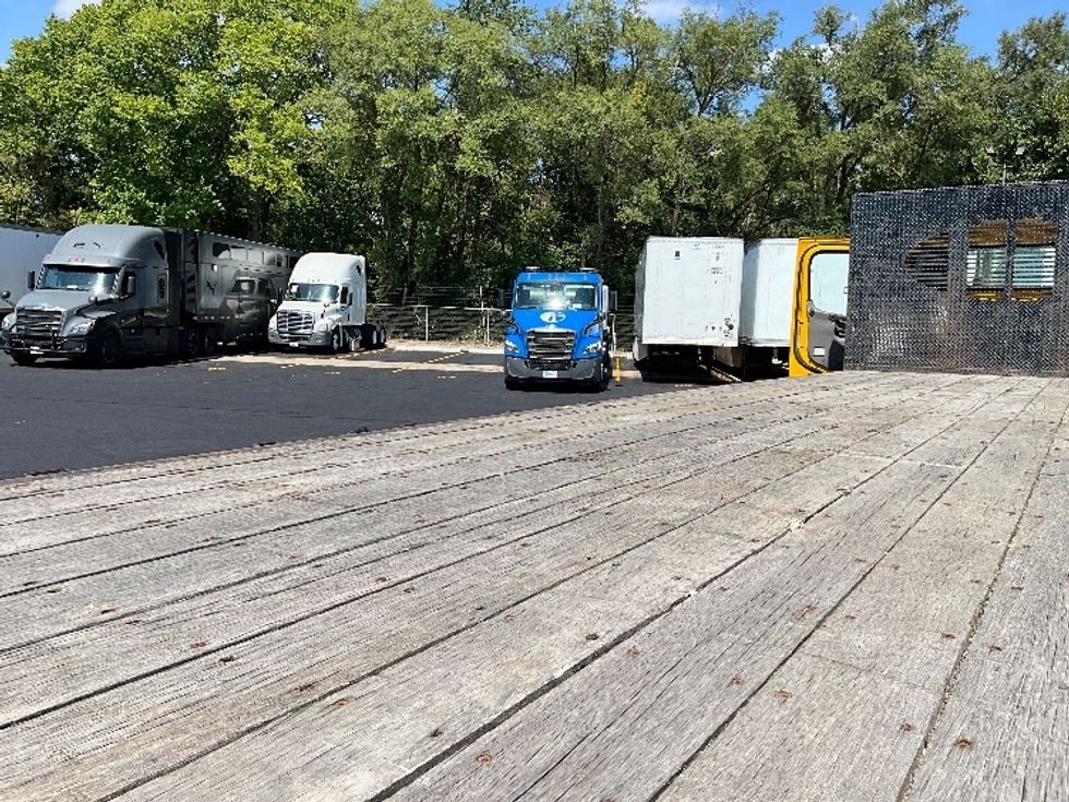 Flatbed Truck-Light and Medium Duty Trucks-Freightliner-2020-M2-Indianapolis-IN-162,232\n\t\tmiles-$ 44,250 - Image 11