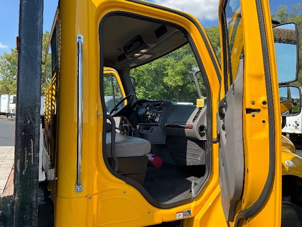 Flatbed Truck-Light and Medium Duty Trucks-Freightliner-2020-M2-Indianapolis-IN-162,232\n\t\tmiles-$ 44,250 - Image 20