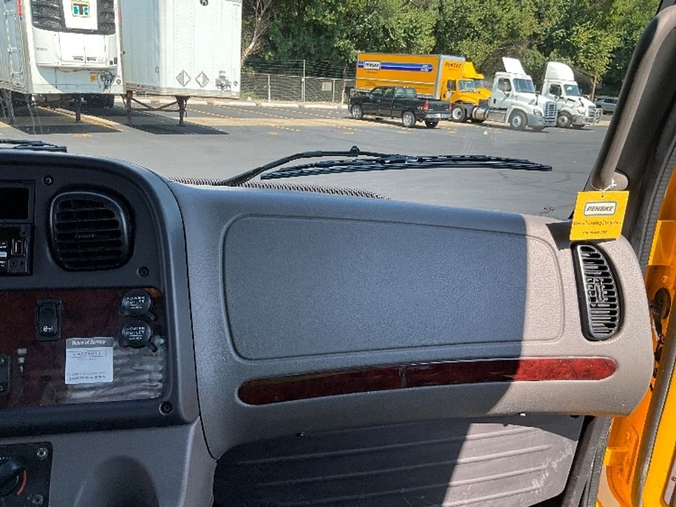 Flatbed Truck-Light and Medium Duty Trucks-Freightliner-2020-M2-Indianapolis-IN-162,232\n\t\tmiles-$ 44,250 - Image 21