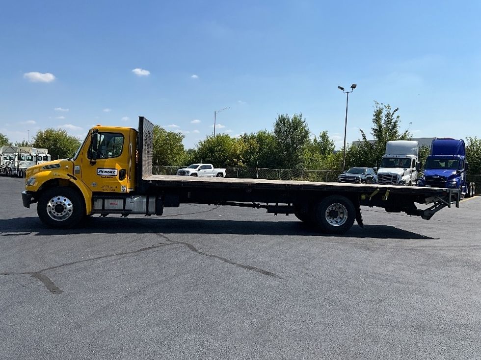 Flatbed Truck-Light and Medium Duty Trucks-Freightliner-2020-M2-Indianapolis-IN-162,232\n\t\tmiles-$ 44,250 - Image 4