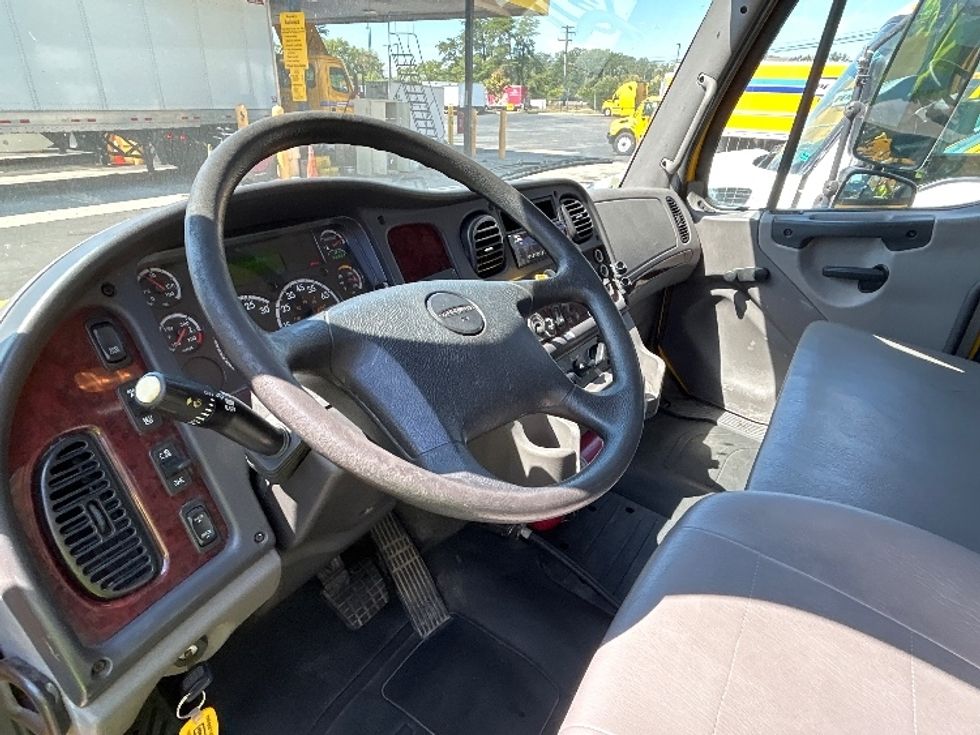 Flatbed Truck-Light and Medium Duty Trucks-Freightliner-2020-M2-Jessup-MD-147,201\n\t\tmiles-$ 44,750 - Image 16