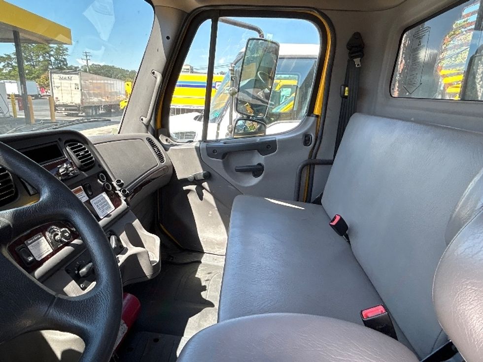 Flatbed Truck-Light and Medium Duty Trucks-Freightliner-2020-M2-Jessup-MD-147,201\n\t\tmiles-$ 44,750 - Image 18