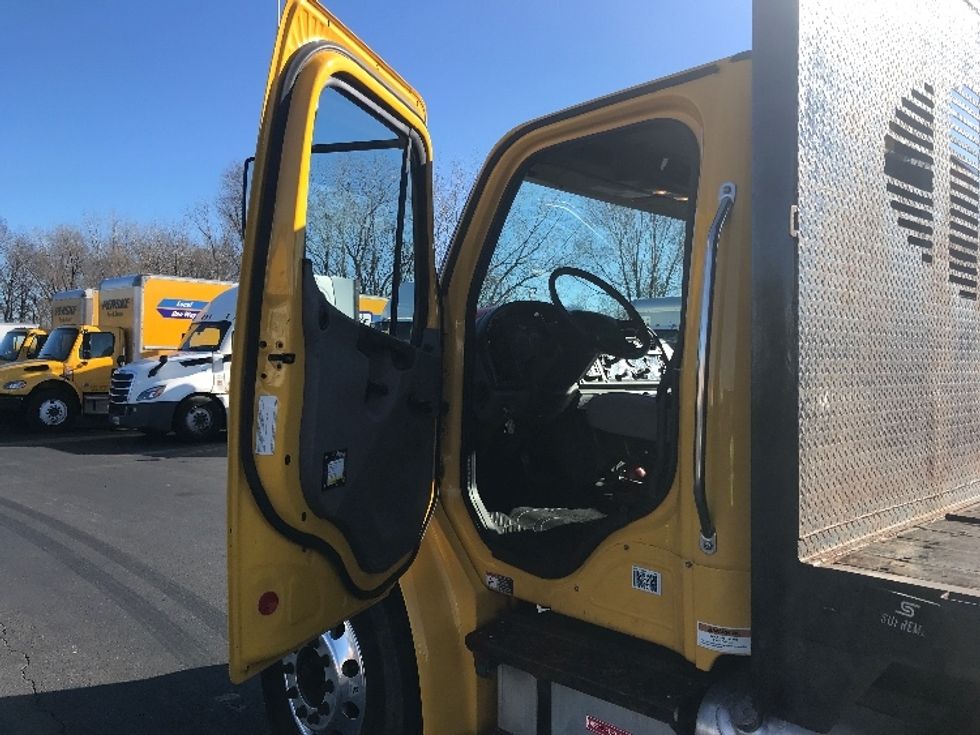 Flatbed Truck-Light and Medium Duty Trucks-Freightliner-2020-M2-Jessup-MD-198,073\n\t\tmiles-$ 42,750 - Image 13