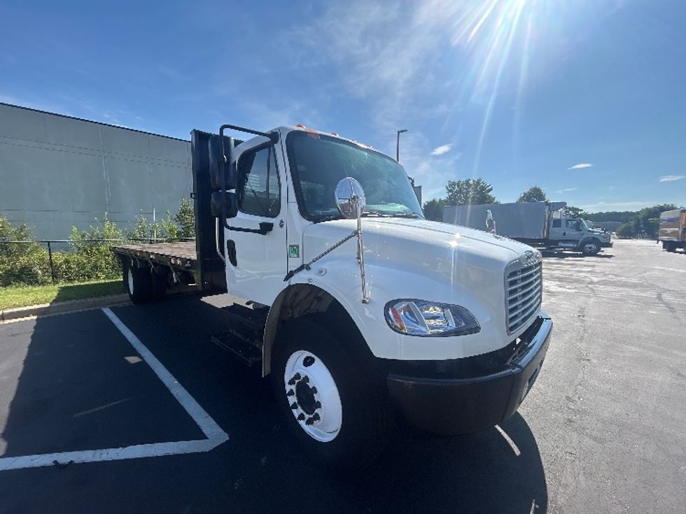 Flatbed Truck-Light and Medium Duty Trucks-Freightliner-2020-M2-Jessup-MD-257,644\n\t\tmiles-$ 29,250 - Image 1