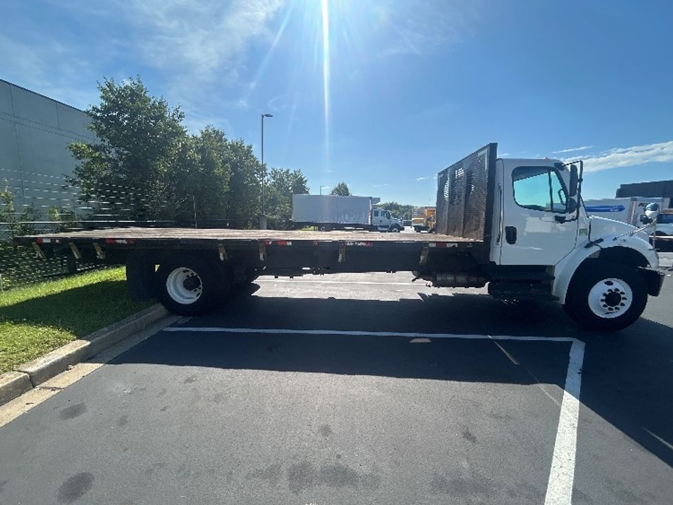 Flatbed Truck-Light and Medium Duty Trucks-Freightliner-2020-M2-Jessup-MD-257,644\n\t\tmiles-$ 29,250 - Image 11