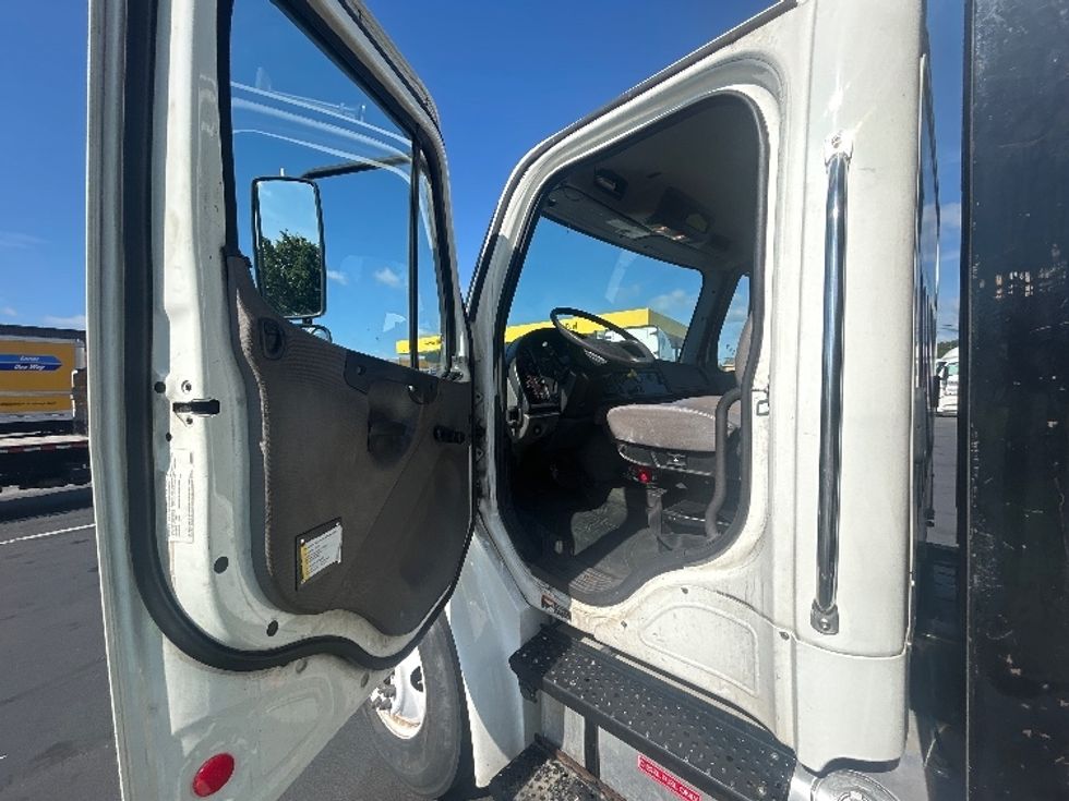 Flatbed Truck-Light and Medium Duty Trucks-Freightliner-2020-M2-Jessup-MD-257,644\n\t\tmiles-$ 29,250 - Image 12