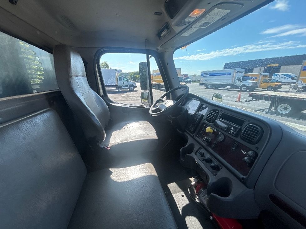 Flatbed Truck-Light and Medium Duty Trucks-Freightliner-2020-M2-Jessup-MD-257,644\n\t\tmiles-$ 29,250 - Image 18