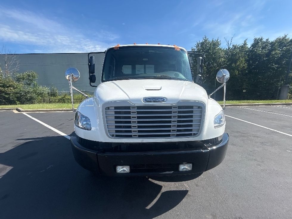 Flatbed Truck-Light and Medium Duty Trucks-Freightliner-2020-M2-Jessup-MD-257,644\n\t\tmiles-$ 29,250 - Image 2