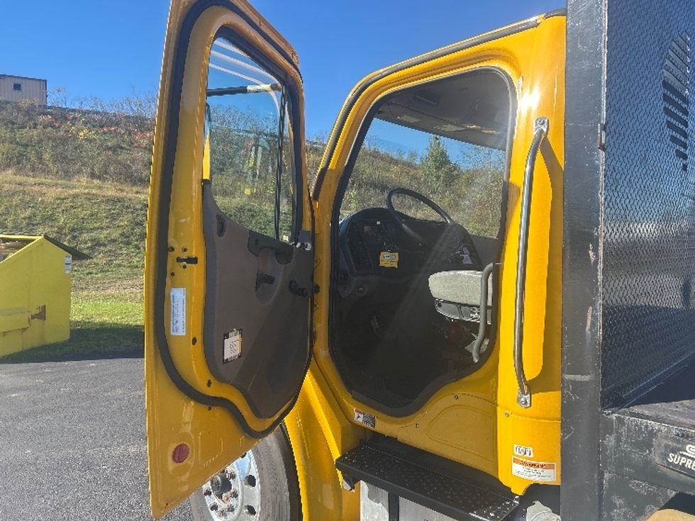 Flatbed Truck-Light and Medium Duty Trucks-Freightliner-2020-M2-Jessup-PA-149,921\n\t\tmiles-$ 44,000 - Image 14