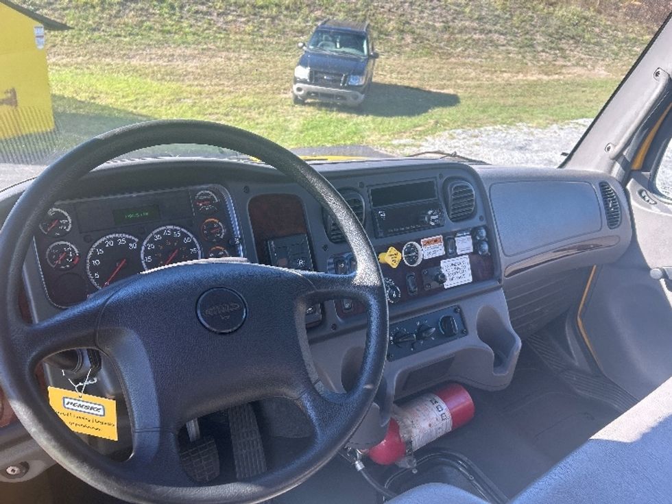 Flatbed Truck-Light and Medium Duty Trucks-Freightliner-2020-M2-Jessup-PA-149,921\n\t\tmiles-$ 44,000 - Image 15