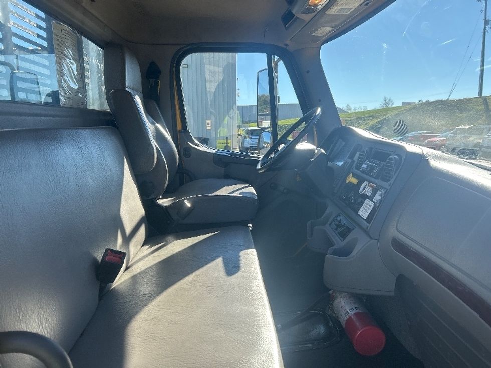 Flatbed Truck-Light and Medium Duty Trucks-Freightliner-2020-M2-Jessup-PA-149,921\n\t\tmiles-$ 44,000 - Image 20