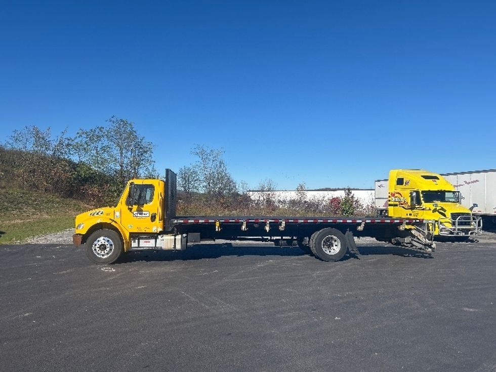 Flatbed Truck-Light and Medium Duty Trucks-Freightliner-2020-M2-Jessup-PA-149,921\n\t\tmiles-$ 44,000 - Image 4