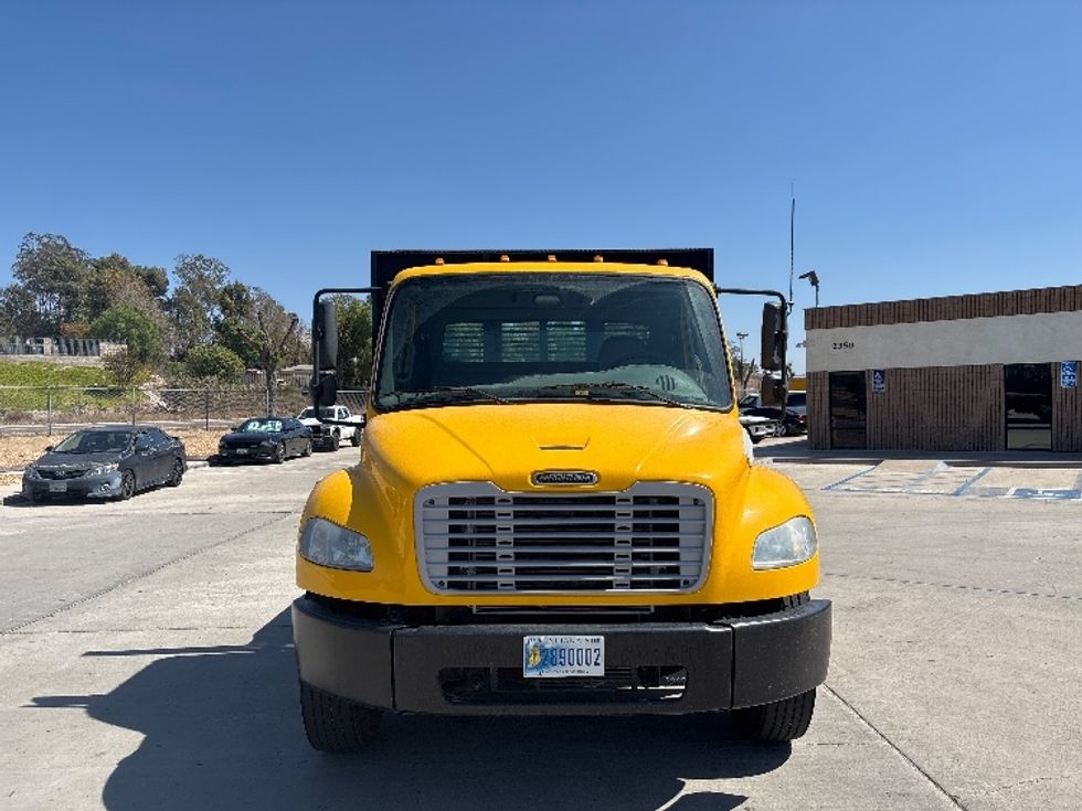 Flatbed Truck-Light and Medium Duty Trucks-Freightliner-2020-M2-Jurupa Valley-CA-141,550\n\t\tmiles-$ 51,500 - Image 2