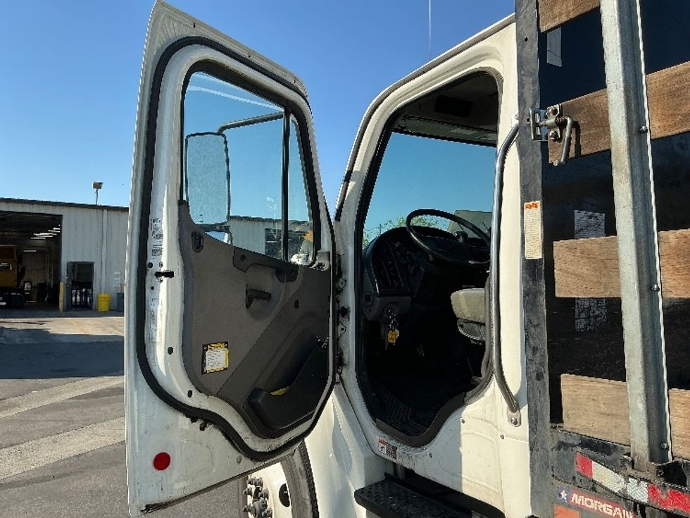 Flatbed Truck-Light and Medium Duty Trucks-Freightliner-2020-M2-Jurupa Valley-CA-178,525\n\t\tmiles-$ 55,250 - Image 16