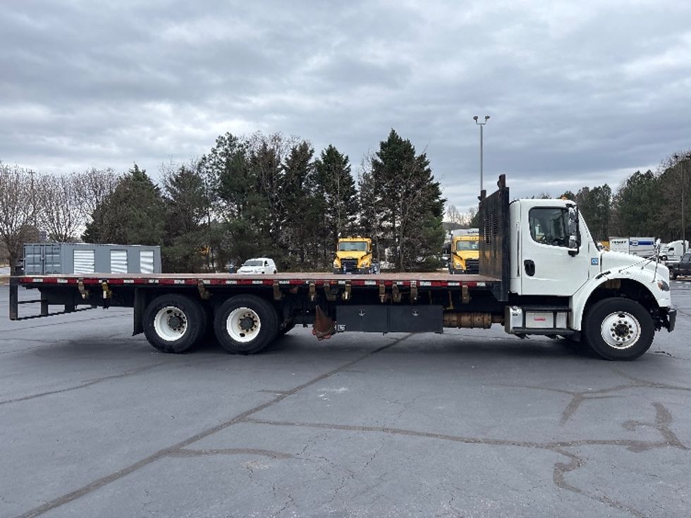 Flatbed Truck-Light and Medium Duty Trucks-Freightliner-2020-M2-Kennesaw-GA-187,203\n\t\tmiles-$ 62,750 - Image 11