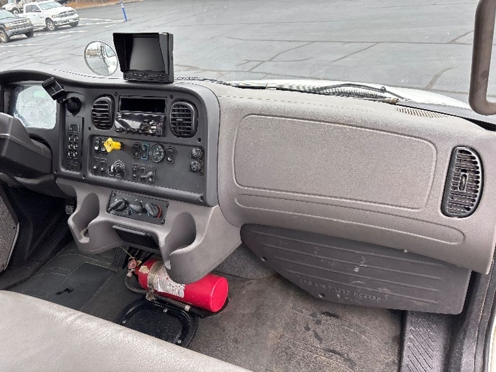 Flatbed Truck-Light and Medium Duty Trucks-Freightliner-2020-M2-Kennesaw-GA-187,203\n\t\tmiles-$ 62,750 - Image 17