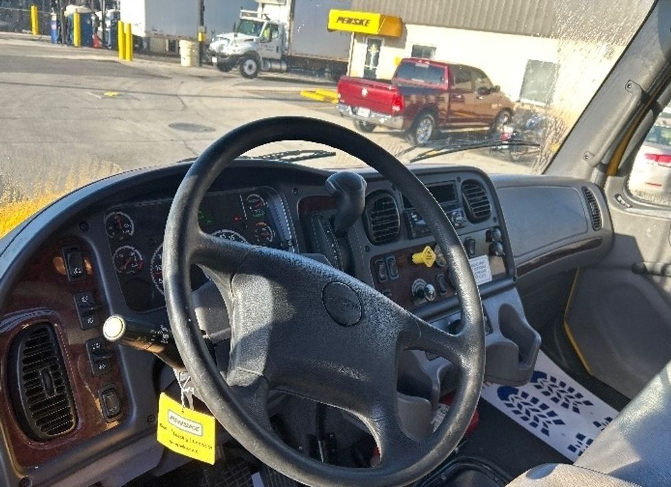 Flatbed Truck-Light and Medium Duty Trucks-Freightliner-2020-M2-Knoxville-TN-160,237\n\t\tmiles-$ 51,750 - Image 17