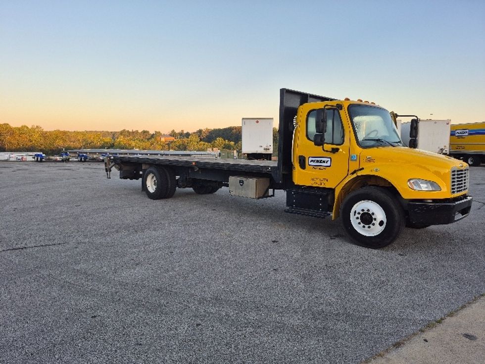 Flatbed Truck-Light and Medium Duty Trucks-Freightliner-2020-M2-Knoxville-TN-166,950\n\t\tmiles-$ 50,750 - Image 1