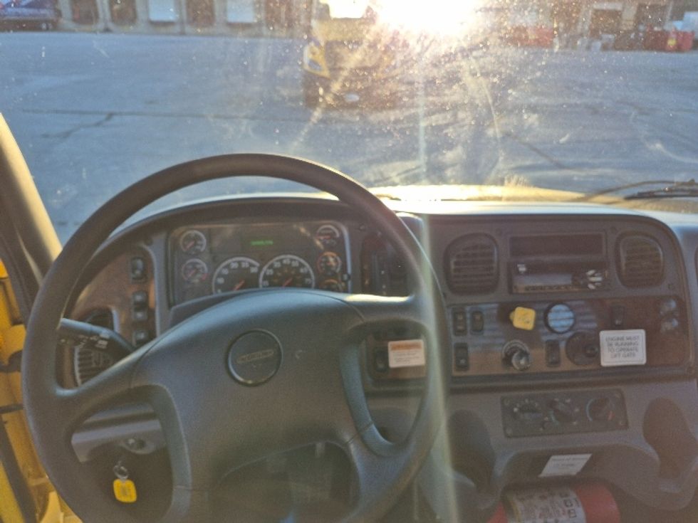 Flatbed Truck-Light and Medium Duty Trucks-Freightliner-2020-M2-Knoxville-TN-166,950\n\t\tmiles-$ 50,750 - Image 15