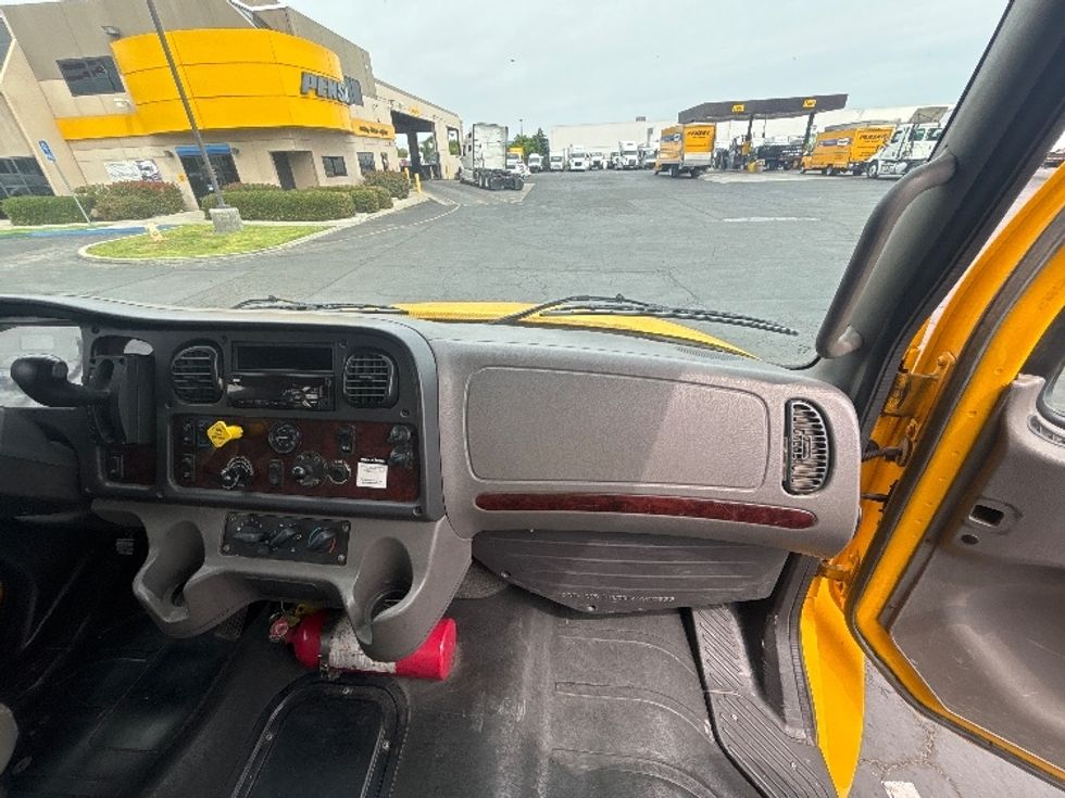 Flatbed Truck-Light and Medium Duty Trucks-Freightliner-2020-M2-La Mirada-CA-61,877\n\t\tmiles-$ 22,500 - Image 21
