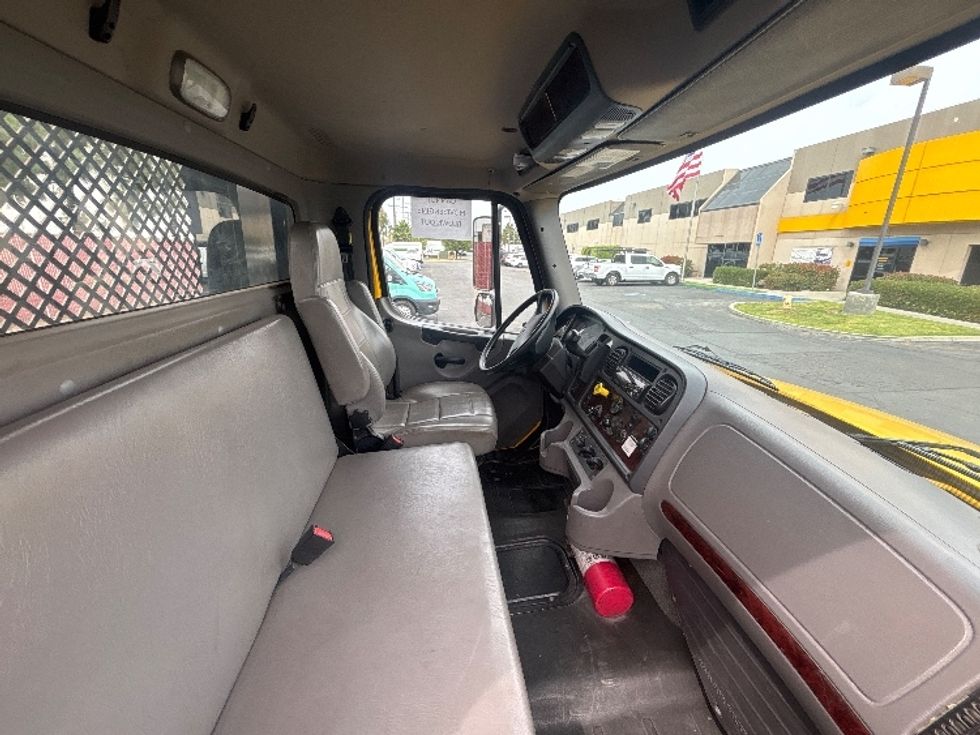 Flatbed Truck-Light and Medium Duty Trucks-Freightliner-2020-M2-La Mirada-CA-61,877\n\t\tmiles-$ 22,500 - Image 22