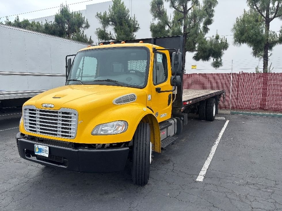 Flatbed Truck-Light and Medium Duty Trucks-Freightliner-2020-M2-La Mirada-CA-61,877\n\t\tmiles-$ 22,500 - Image 3