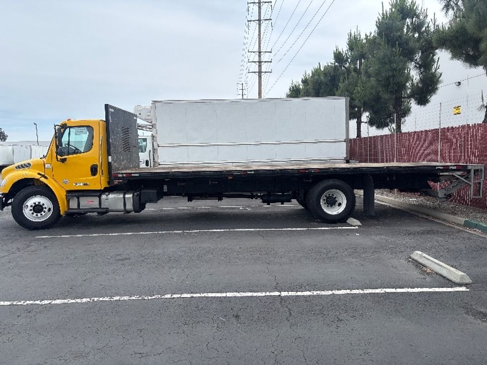 Flatbed Truck-Light and Medium Duty Trucks-Freightliner-2020-M2-La Mirada-CA-61,877\n\t\tmiles-$ 22,500 - Image 4