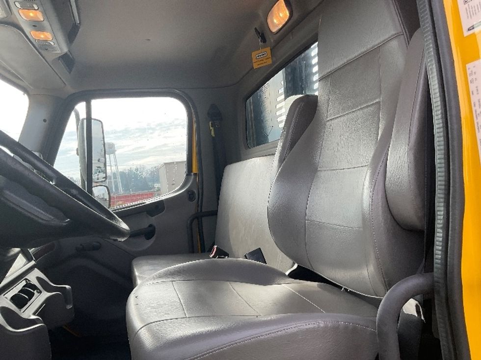 Flatbed Truck-Light and Medium Duty Trucks-Freightliner-2020-M2-Lancaster-PA-158,534\n\t\tmiles-$ 41,500 - Image 19