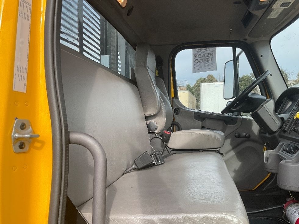 Flatbed Truck-Light and Medium Duty Trucks-Freightliner-2020-M2-Lancaster-PA-158,534\n\t\tmiles-$ 41,500 - Image 22