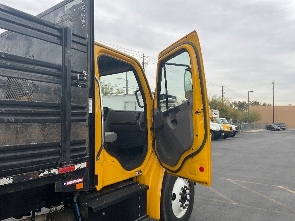 Flatbed Truck-Light and Medium Duty Trucks-Freightliner-2020-M2-Las Vegas-NV-109,526\n\t\tmiles-$ 55,000 - Image 18