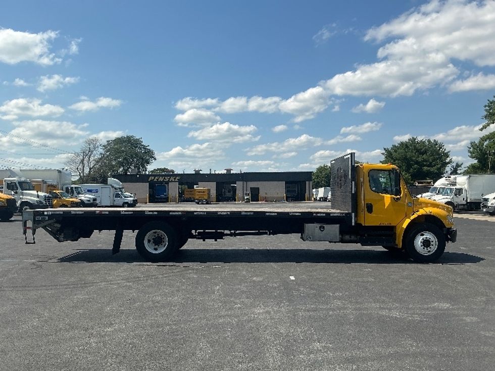 Flatbed Truck-Light and Medium Duty Trucks-Freightliner-2020-M2-Lexington-KY-120,964\n\t\tmiles-$ 54,500 - Image 12