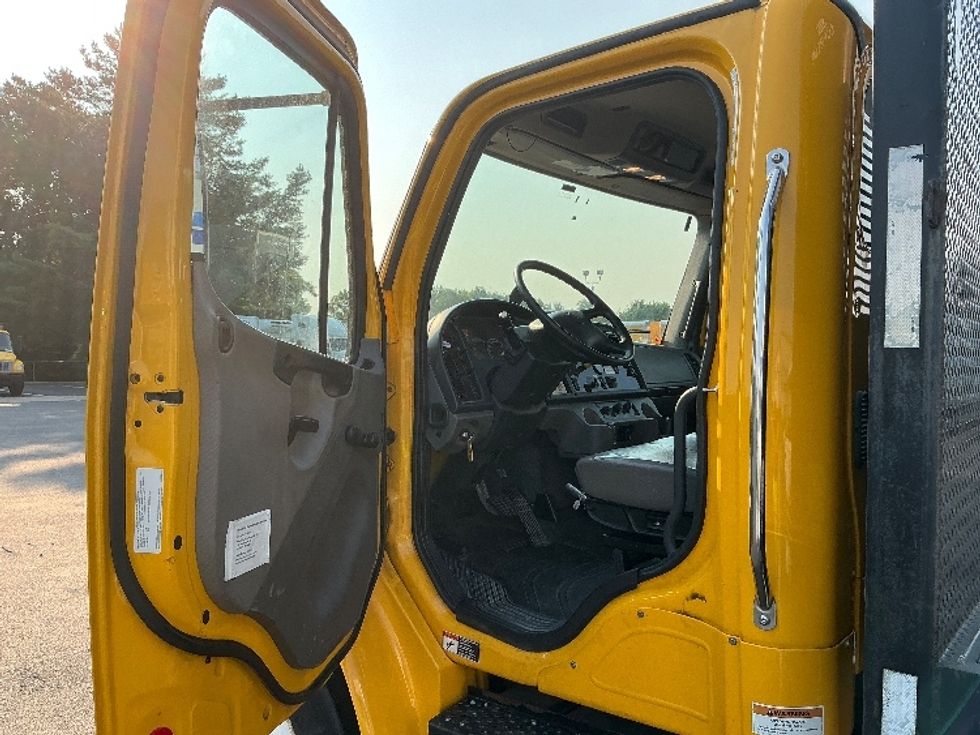 Flatbed Truck-Light and Medium Duty Trucks-Freightliner-2020-M2-Lexington-KY-120,964\n\t\tmiles-$ 54,500 - Image 13
