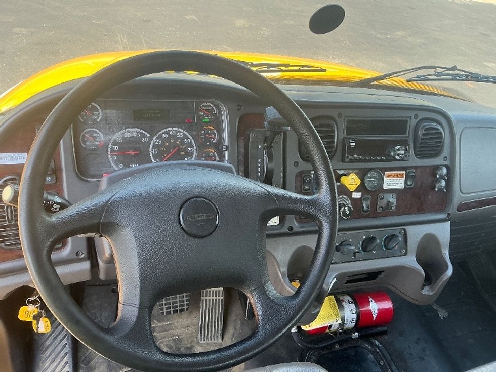 Flatbed Truck-Light and Medium Duty Trucks-Freightliner-2020-M2-Lexington-KY-120,964\n\t\tmiles-$ 54,500 - Image 15