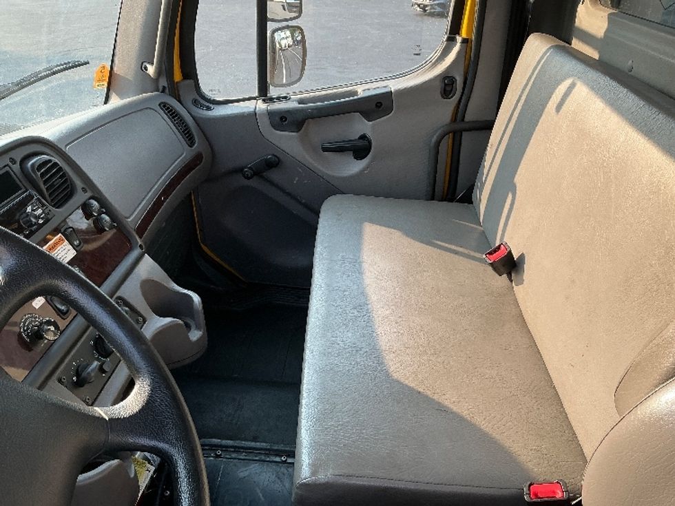 Flatbed Truck-Light and Medium Duty Trucks-Freightliner-2020-M2-Lexington-KY-120,964\n\t\tmiles-$ 54,500 - Image 16