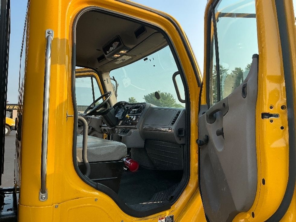 Flatbed Truck-Light and Medium Duty Trucks-Freightliner-2020-M2-Lexington-KY-120,964\n\t\tmiles-$ 54,500 - Image 17