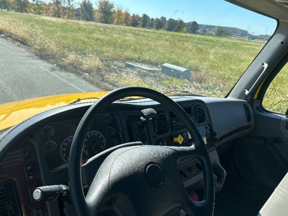 Flatbed Truck-Light and Medium Duty Trucks-Freightliner-2020-M2-Louisville-KY-148,246\n\t\tmiles-$ 51,500 - Image 17