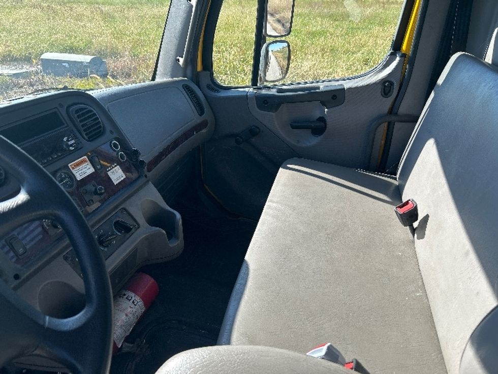 Flatbed Truck-Light and Medium Duty Trucks-Freightliner-2020-M2-Louisville-KY-148,246\n\t\tmiles-$ 51,500 - Image 19