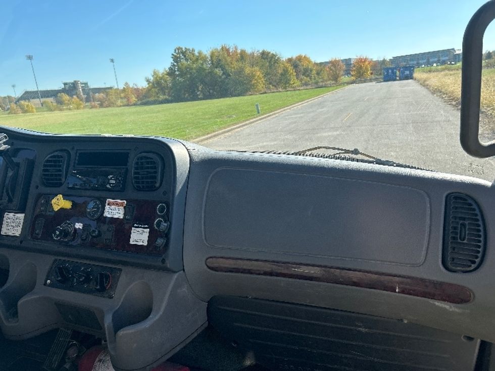 Flatbed Truck-Light and Medium Duty Trucks-Freightliner-2020-M2-Louisville-KY-148,246\n\t\tmiles-$ 51,500 - Image 21