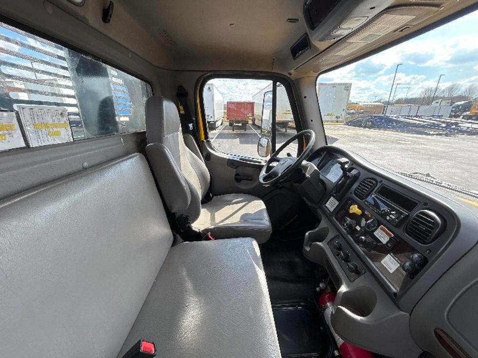 Flatbed Truck-Light and Medium Duty Trucks-Freightliner-2020-M2-Madison-AL-125,066\n\t\tmiles-$ 51,500 - Image 22