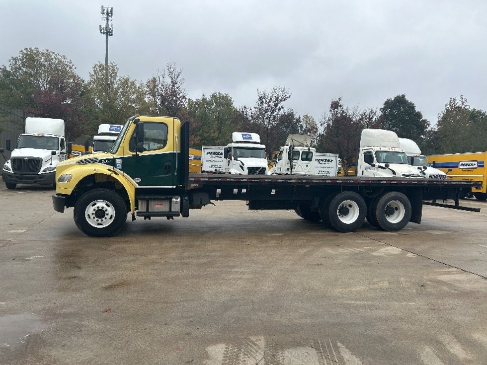 Flatbed Truck-Light and Medium Duty Trucks-Freightliner-2020-M2-Mcdonough-GA-160,674\n\t\tmiles-$ 68,000 - Image 4