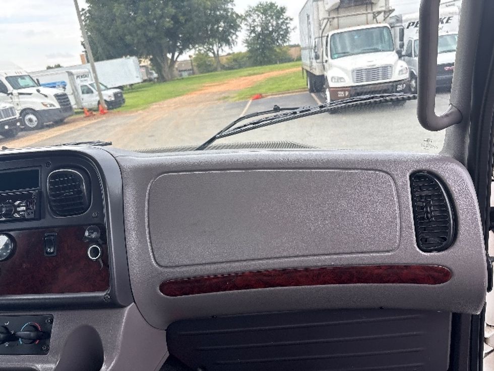 Flatbed Truck-Light and Medium Duty Trucks-Freightliner-2020-M2-Mebane-NC-312,435\n\t\tmiles-$ 22,750 - Image 17
