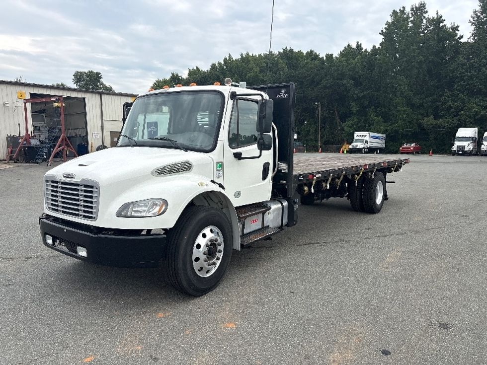 Flatbed Truck-Light and Medium Duty Trucks-Freightliner-2020-M2-Mebane-NC-312,435\n\t\tmiles-$ 22,750 - Image 3