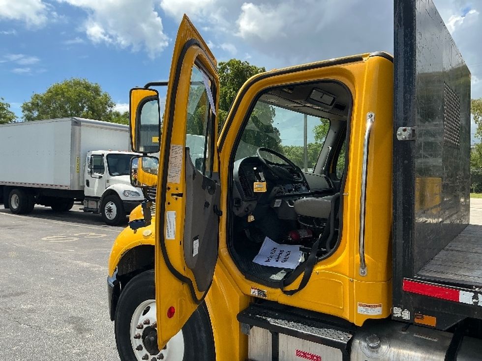 Flatbed Truck-Light and Medium Duty Trucks-Freightliner-2020-M2-Medley-FL-126,003\n\t\tmiles-$ 49,500 - Image 10