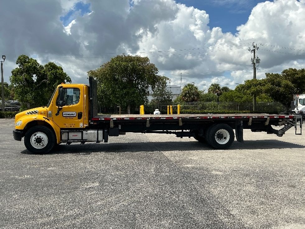 Flatbed Truck-Light and Medium Duty Trucks-Freightliner-2020-M2-Medley-FL-126,003\n\t\tmiles-$ 49,500 - Image 4