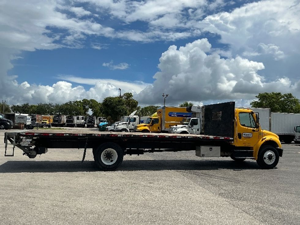 Flatbed Truck-Light and Medium Duty Trucks-Freightliner-2020-M2-Medley-FL-126,003\n\t\tmiles-$ 49,500 - Image 9
