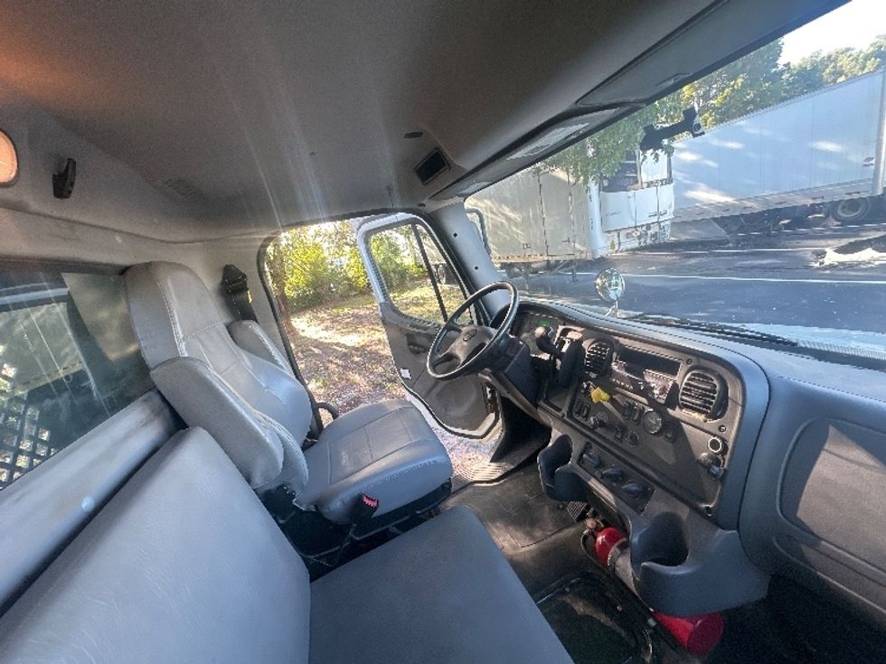 Flatbed Truck-Light and Medium Duty Trucks-Freightliner-2020-M2-Medley-FL-127,992\n\t\tmiles-$ 64,000 - Image 19