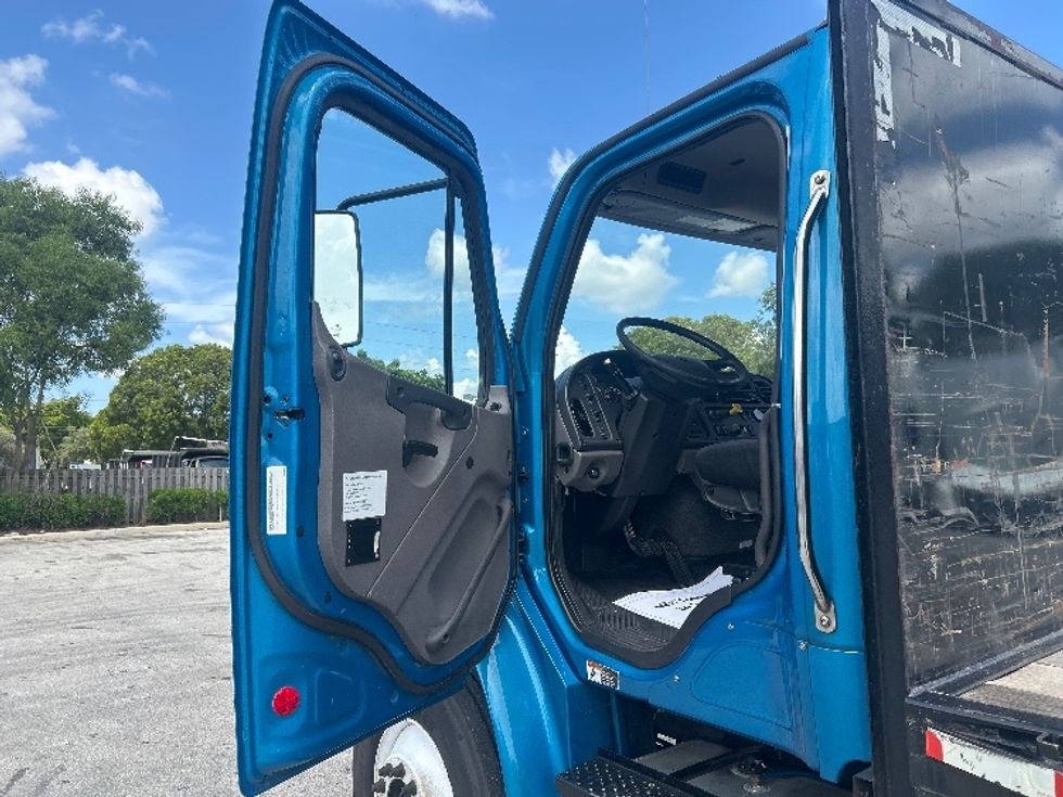 Flatbed Truck-Light and Medium Duty Trucks-Freightliner-2020-M2-Medley-FL-165,454\n\t\tmiles-$ 75,500 - Image 19