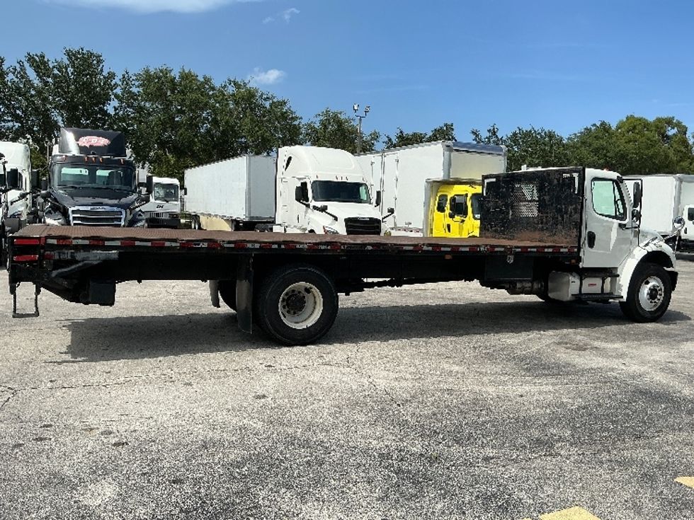 Flatbed Truck-Light and Medium Duty Trucks-Freightliner-2020-M2-Medley-FL-182,945\n\t\tmiles-$ 40,500 - Image 10