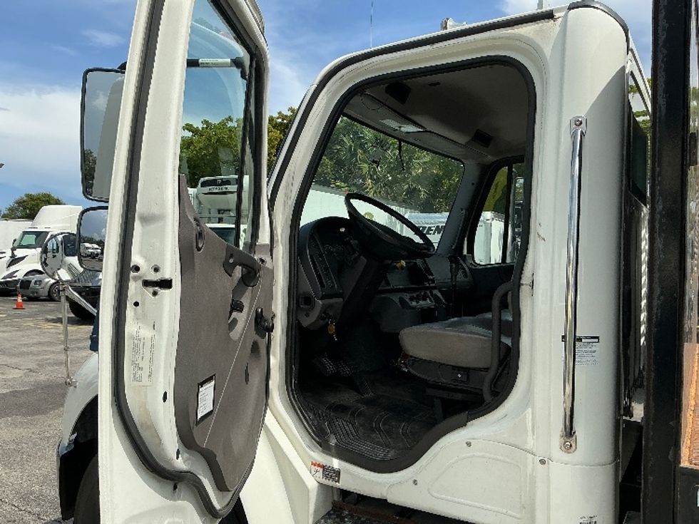 Flatbed Truck-Light and Medium Duty Trucks-Freightliner-2020-M2-Medley-FL-182,945\n\t\tmiles-$ 40,500 - Image 11